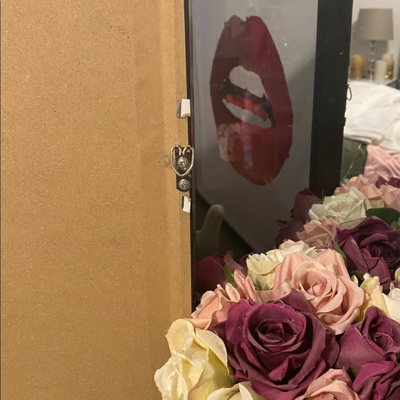 Brand New Marmont Hill Handmade Red Lips Framed Print (pls read info below) - Picture 4 of 7